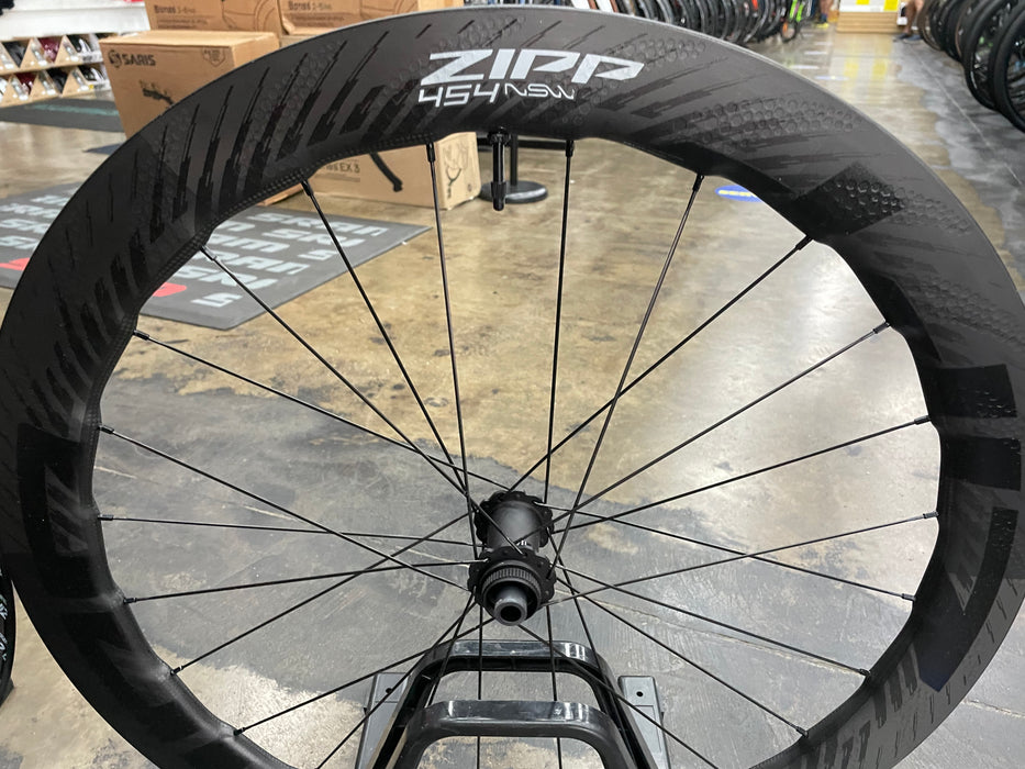 Zipp 454 NSW Tubeless Disc-Brake Carbon Wheelset