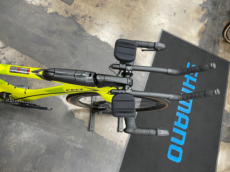 Felt IA Advanced Shimano Ultegra Di2 11 Speed - Chartreuse Geo 2023