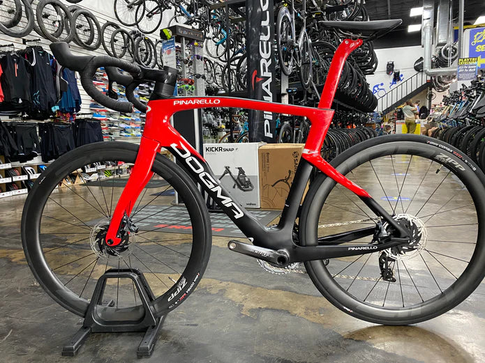 Pinarello Dogma F Disc SRAM Force eTap AXS Zipp 303S - 2024