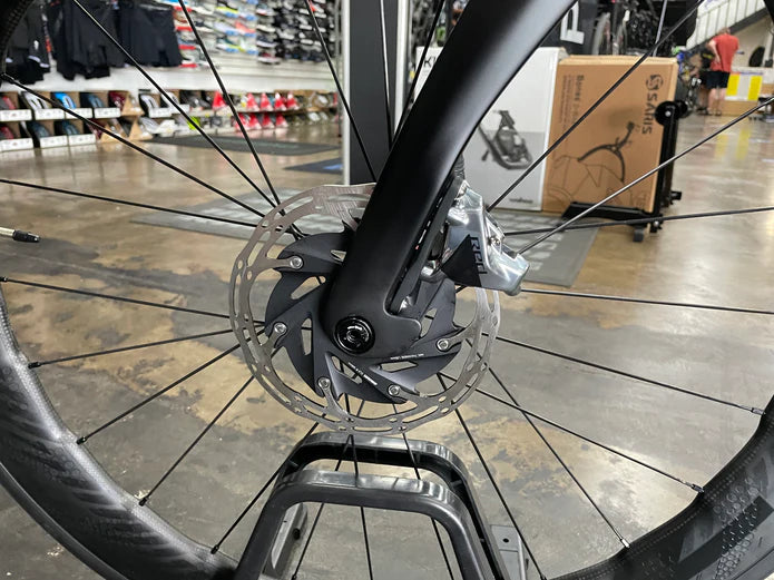 Pinarello Dogma F Disc SRAM Red eTap AXS - Zipp 454 NSW - 2024