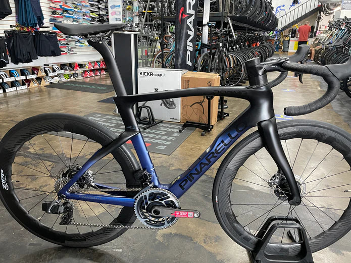 Pinarello Dogma F Disc SRAM Red eTap AXS - Zipp 454 NSW - 2024