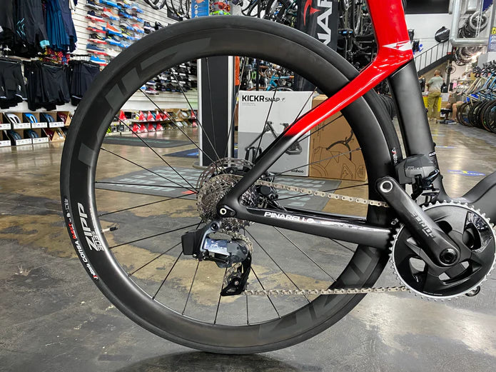 Pinarello Dogma F Disc SRAM Force eTap AXS Zipp 303S - 2024