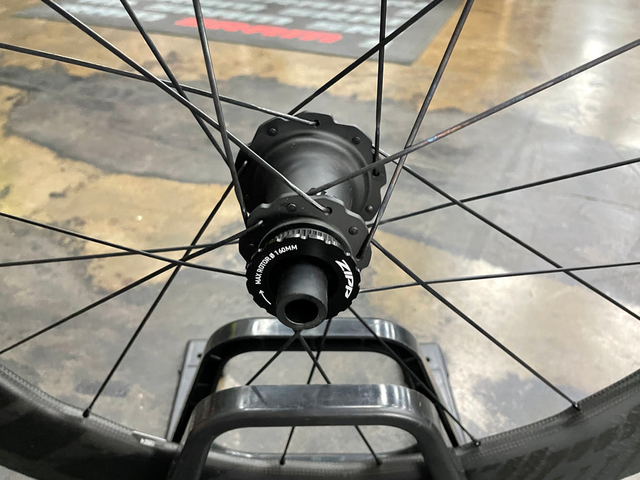 Zipp 858 NSW Tubeless Disc-Brake Carbon Wheelset