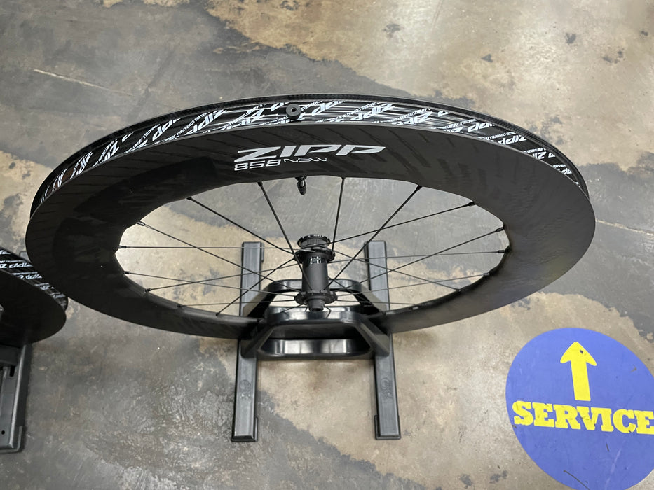 Zipp 858 NSW Tubeless Disc-Brake Carbon Wheelset