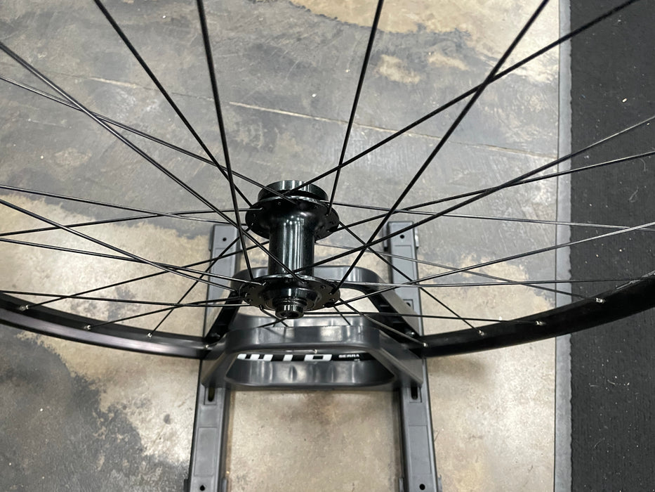 WTB Serra i23 Wheelset 700c Tubeless Ready 12x100mm/12x142mm Thru Axle 6-Bolt Disc