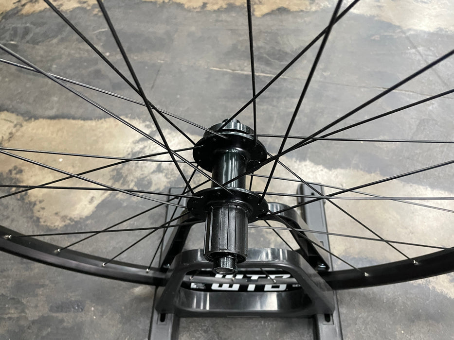 WTB Serra i23 Wheelset 700c Tubeless Ready 12x100mm/12x142mm Thru Axle 6-Bolt Disc