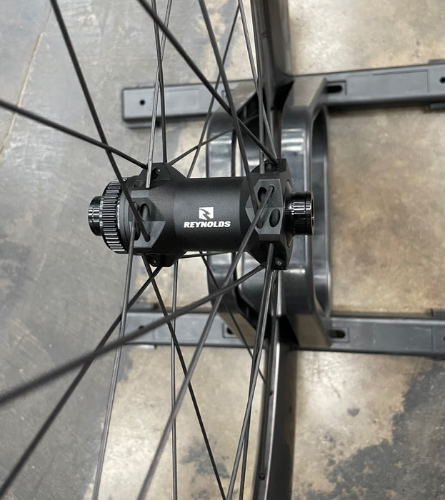 Reynolds AR80 Disc Carbon Clincher Tubeless Wheelset