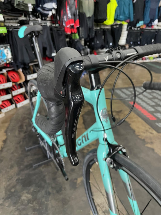 Bianchi Via Nirone 7 Shimano 105 11 Speed - Celeste 2023