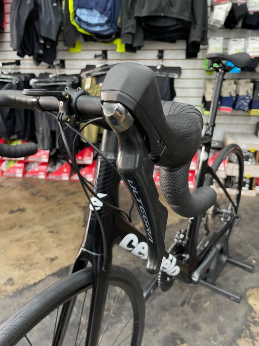 Cervelo Caledonia Disc Shimano Ultegra - Gloss Black 2023