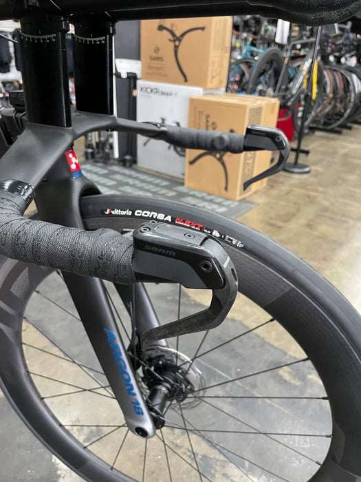 Argon 18 E-118 Tri+ Disc SRAM Red eTap AXS / Zipp 404 Firecrest - Black Frozen To Grey Matte 2023