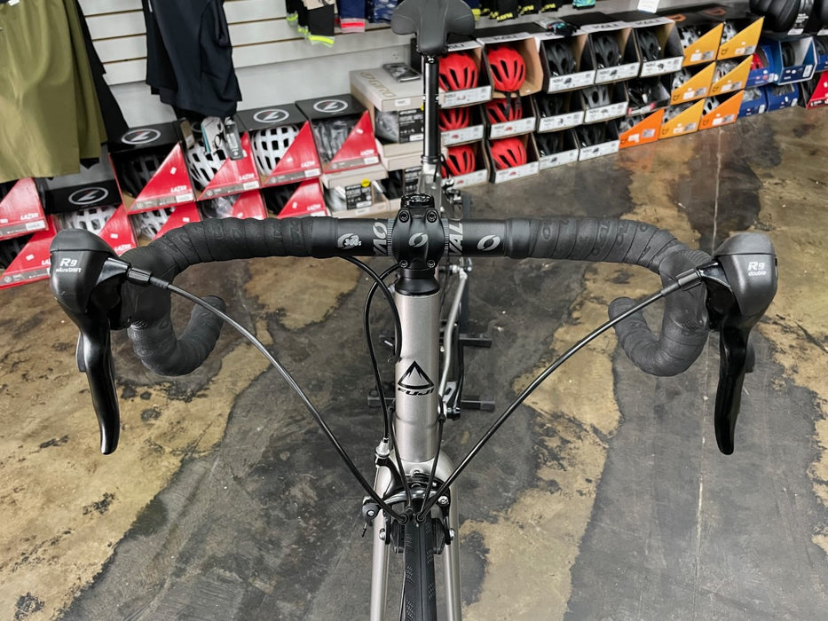 Fuji Sportif 2.1 MircoShift R9 - Tech Silver 2021