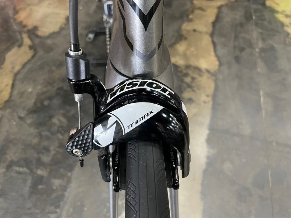 Felt IA 10 Rim Brake Ultegra Di2 11 Speed - Silver/Gray/Black 2019